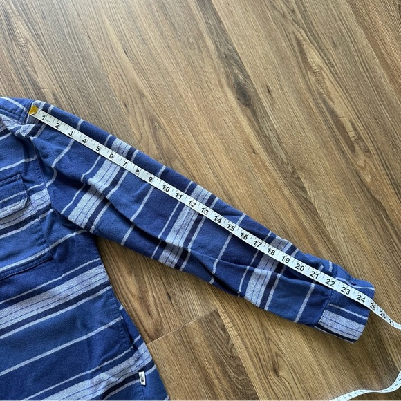 The North Face Men’s Arroyo Flannel Midweight Shirt Small Blue Striped Pockets - Picture 8 of 10